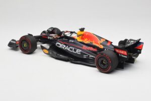 Oracle Red Bull Racing RB18 #1 M. Verstappen Winner Belgian GP 2022 Minichamps 1:18 110221401 Metall — bild 3 av 7