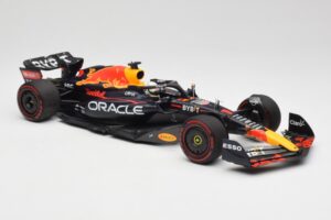 Oracle Red Bull Racing RB18 #1 M. Verstappen Winner Belgian GP 2022 Minichamps 1:18 110221401 Metall — bild 4 av 7