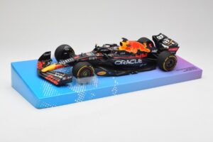 Red Bull Racing RB18 #1 M. Verstappen Winner Miami GP 2022 Minichamps 1:18 113220501 Metall — bild 2 av 7