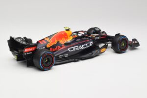 Oracle Red Bull Racing RB18 #11 S. Perez Monaco GP Winner Rain Tyre Version 2022 Minichamps 1:18 110222711 Metall — bild 2 av 7