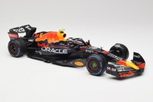Oracle Red Bull Racing RB18 #11 S. Perez Monaco GP Winner Rain Tyre Version 2022 Minichamps 1:18 110222711 Metall — bild 4 av 7