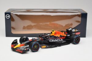 Oracle Red Bull Racing RB18 #11 S. Perez Monaco GP Winner Rain Tyre Version 2022 Minichamps 1:18 110222711 Metall — bild 7 av 7
