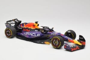 Oracle Red Bull Racing RB19 #33 M. Verstappen Las Vegas GP Winner 2023 Minichamps 1:18 110232201 Resin — bild 4 av 7