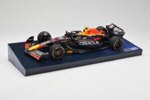Red Bull Racing RB19 #11 S. Perez Winner Saudi Arabian GP 2023 Minichamps 1:18 113230111 Metall — bild 2 av 6
