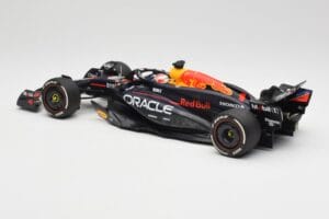 Oracle Red Bull Racing RB20 #1 M. Verstappen Winner Bahrain GP 2024 Minichamps 1:18 110240101 Metall — bild 5 av 7