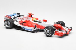 Panasonic Toyota Racing TF106 #8 R. Schumacher F1 2006 Minichamps 1:18 100060007 Metall — bild 4 av 6