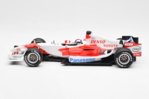 Toyota TF106 Panasonic Toyota Racing J. Trulli F1 Presentation 2006 Minichamps 1:18 AM59554H Metall — bild 3 av 6