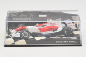 Toyota TF108 #9 J. Trulli Panasonic Toyota Racing Showcar F1 2008 Minichamps 1:43 400080081 Metall — bild 4 av 5