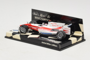 Toyota TF109 #9 J. Trulli Panasonic Toyota Racing Showcar F1 2009 Minichamps 1:43 400090079 Metall — bild 3 av 5