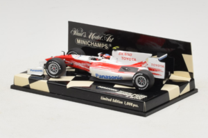 Toyota TF109 #10 T. Glock Panasonic Toyota Racing Showcar F1 2009 Minichamps 1:43 400090080 Metall — bild 3 av 5