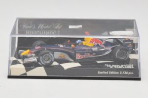 Red Bull Racing D. Coulthard Showcar 2005 Minichamps 1:43 400050084 Metall — bild 5 av 5