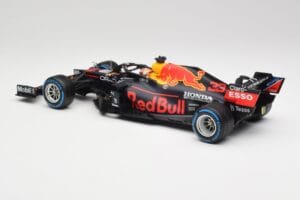 Red Bull Racing Honda RB16B #33 M. Verstappen Turkish GP 2nd Place 2021 Minichamps 1:18 110211633 Metall — bild 5 av 7