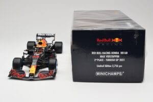 Red Bull Racing Honda RB16B #33 M. Verstappen Turkish GP 2nd Place 2021 Minichamps 1:18 110211633 Metall — bild 6 av 7