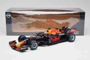 Red Bull Racing Honda RB16B #33 M. Verstappen Belgian GP Winner 2021 Minichamps 1:18 110211333 Resin — bild 7 av 7