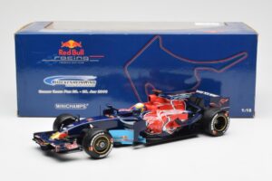 Red Bull Racing RB6 #6 M. Webber F1 Showcar 2010 Minichamps 1:18 150100076 Metall — bild 6 av 6