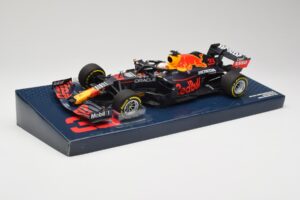 Red Bull Racing Honda RB16B #33 M. Verstappen Emilia Romagna GP 2021 Case Edition Minichamps 1:18 113210133 Resin — bild 2 av 7