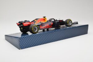 Red Bull Racing Honda RB16B #33 M. Verstappen Emilia Romagna GP 2021 Case Edition Minichamps 1:18 113210133 Resin — bild 3 av 7