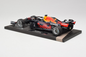 Red Bull Racing RB16B #33 M. Verstappen Monaco GP Winner 2021 Minichamps 1:18 113210533-R1 Resin — bild 5 av 6