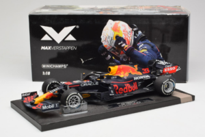 Red Bull Racing RB16B #33 M. Verstappen Monaco GP Winner 2021 Minichamps 1:18 113210533-R1 Resin — bild 6 av 6