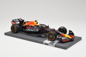 Oracle Red Bull Racing RB18 #33 M. Verstappen Mexican GP 2022 Minichamps 1:18 113222001 Resin — bild 4 av 7