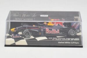 Red Bull Racing Renault RB5 #14 M. Webber Race Car 2009 Minichamps 1:43 400090114 Metall — bild 5 av 5