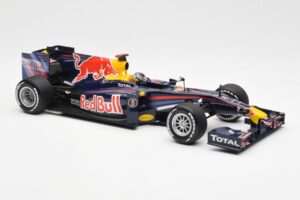 Red Bull Racing Renault RB5 #5 S. Vettel Showcar 2010 Minichamps 1:18 153100175 Metall — bild 4 av 6