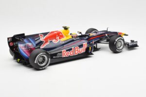 Red Bull Racing Renault RB6 #6 M. Webber F1 2010 Minichamps 1:18 110100006 Metall — bild 2 av 6