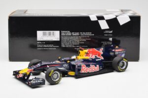 Red Bull Racing Renault RB6 #5 S. Vettel F1 World Champion 2010 Minichamps 1:18 110100005 Metall — bild 6 av 6