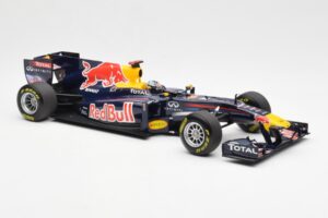 Red Bull Racing Renault RB6 #5 S. Vettel F1 World Champion Showcar 2010 Minichamps 1:18 150100075 Metall — bild 4 av 6