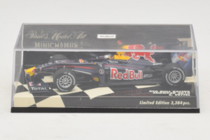 Red Bull Racing RB6 S. Vettel F1 Showcar 2010 Minichamps 1:43 400100075 Metall — bild 5 av 5