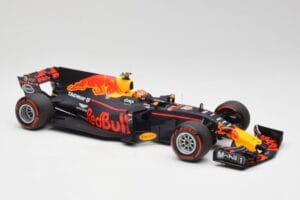 Red Bull Racing RB13 Tag Heuer #33 M. Verstappen Australian GP 2017 Minichamps 1:18 110170033 Resin — bild 4 av 7