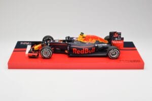 Red Bull RB12 #33 M. Verstappen Spain GP Winner 2016 Minichamps 1:18 147160533 Metall