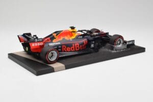 Red Bull RB15 #33 M. Verstappen Brazil GP Winner 2019 Minichamps 1:18 113191933 Metall — bild 3 av 7