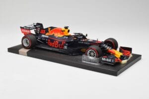 Red Bull RB15 #33 M. Verstappen Brazil GP Winner 2019 Minichamps 1:18 113191933 Metall — bild 4 av 7