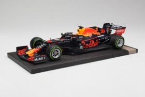 Red Bull RB15 #33 M. Verstappen German GP Winner Wet 2019 Minichamps 1:18 113191133 Metall — bild 2 av 7