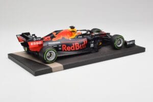Red Bull RB15 #33 M. Verstappen German GP Winner Wet 2019 Minichamps 1:18 113191133 Metall — bild 3 av 7