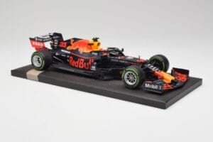 Red Bull RB15 #33 M. Verstappen German GP Winner Wet 2019 Minichamps 1:18 113191133 Metall — bild 4 av 7