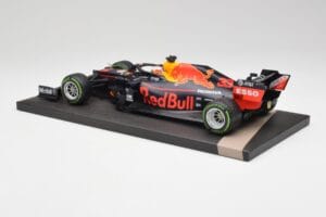 Red Bull RB15 #33 M. Verstappen German GP Winner Wet 2019 Minichamps 1:18 113191133 Metall — bild 5 av 7