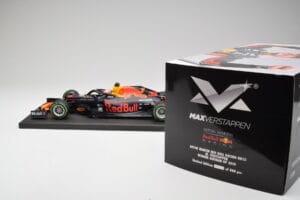Red Bull RB15 #33 M. Verstappen German GP Winner Wet 2019 Minichamps 1:18 113191133 Metall — bild 7 av 7