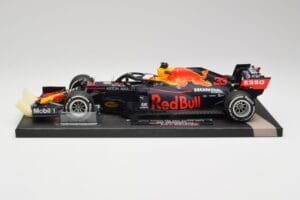 Red Bull RB16 #33 M. Verstappen Abu Dhabi GP Winner 2020 Minichamps 1:18 113201733 Metall