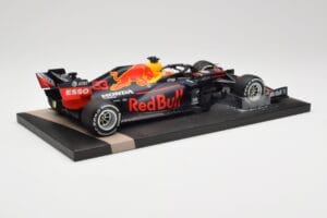 Red Bull RB16 #33 M. Verstappen Red Bull Racing 70th Anniversary GP Winner 2020 Minichamps 1:18 113200533-M1 Resin — bild 3 av 7
