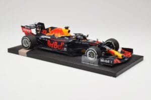 Red Bull RB16 #33 M. Verstappen Red Bull Racing 70th Anniversary GP Winner 2020 Minichamps 1:18 113200533-M1 Resin — bild 4 av 7