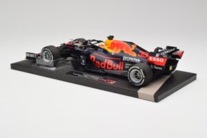Red Bull RB16B #33 M. Verstappen Styrian & Austrian GP Winner 2021 Minichamps 1:18 113210933 Metall — bild 5 av 6