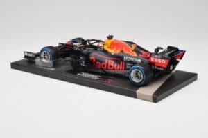 Red Bull RB16B #33 M. Verstappen Belgian GP 2021 Winner Minichamps 1:18 113211333 Resin — bild 5 av 7