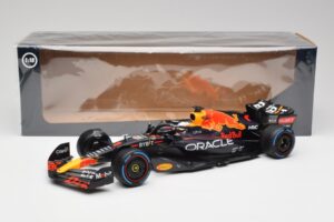 Red Bull RB18 #1 M. Verstappen Monaco GP 3rd Wet 2022 Minichamps 1:18 110220701 Metall — bild 6 av 7