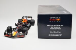 Red Bull RB18 #1 M. Verstappen Monaco GP 3rd Wet 2022 Minichamps 1:18 110220701 Metall — bild 7 av 7
