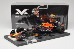 Red Bull RB18 #1 M. Verstappen Emilia Romagna GP 2022 Winner Minichamps 1:18 113220401 Resin — bild 7 av 7