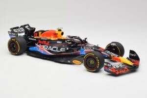 Red Bull RB19 #1 M. Verstappen Austin GP Winner 2023 Minichamps 1:18 110231901 Metall — bild 4 av 6