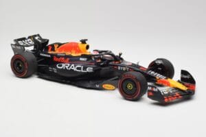 Red Bull RB19 #1 M. Verstappen Qatar Sprint Race 2nd WC 2023 Minichamps 1:18 110231801 Metall — bild 4 av 6