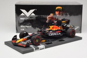 Red Bull RB19 Oracle #1 M. Verstappen Australian GP 2023 Winner Minichamps 1:18 113230301 Resin — bild 7 av 7